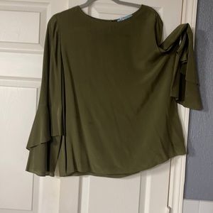 Bell sleeves! Excellent condition!